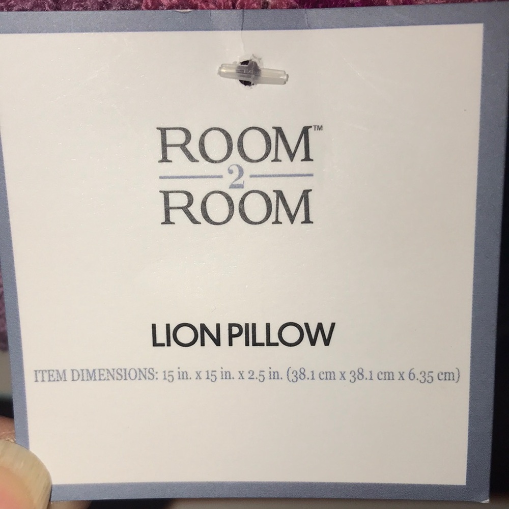 NWT Lion Face Pillow - Picture 4 of 4